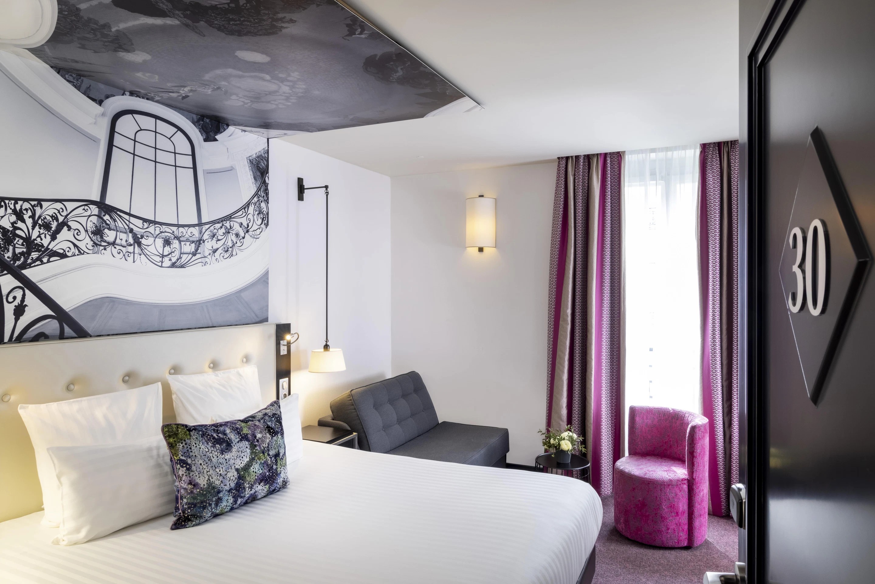 723/Gustave/chambre_/Sup/HOTEL_GUSTAVE_-_Chambre_n30_-_1_-_MD-min.jpg